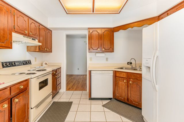 104 White Oak Ct, Hendersonville, TN 37075