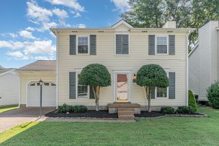 104 White Oak Ct, Hendersonville, TN 37075