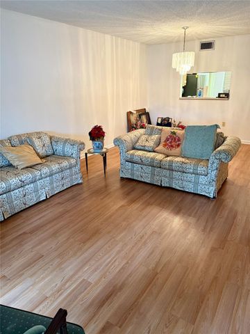 900 Colony Point Circle 121, Pembroke Pines, FL 33026