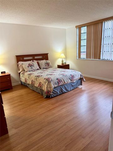 900 Colony Point Circle 121, Pembroke Pines, FL 33026