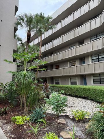 900 Colony Point Circle 121, Pembroke Pines, FL 33026