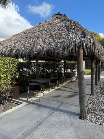 900 Colony Point Circle 121, Pembroke Pines, FL 33026