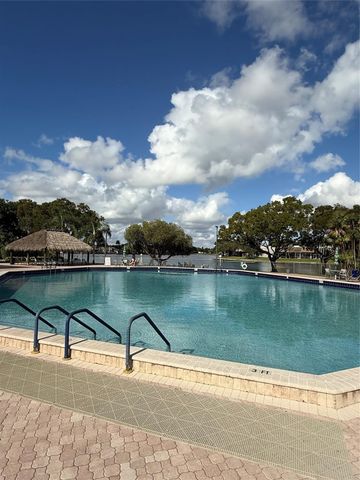 900 Colony Point Circle 121, Pembroke Pines, FL 33026