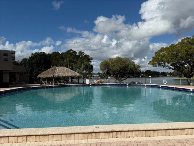 900 Colony Point Circle 121, Pembroke Pines, FL 33026