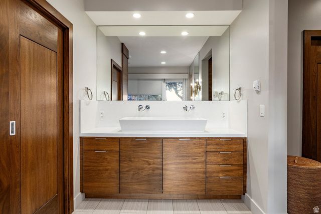 815 N SANDHURST DR, Salt Lake City, UT 84103