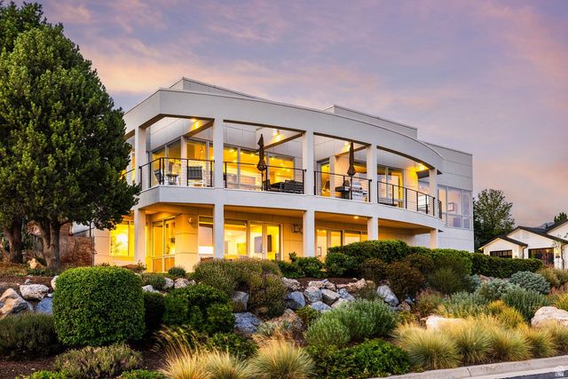 815 N SANDHURST DR, Salt Lake City, UT 84103