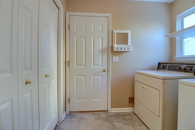 8165 Sequoia Lane, White Lake, MI 48386