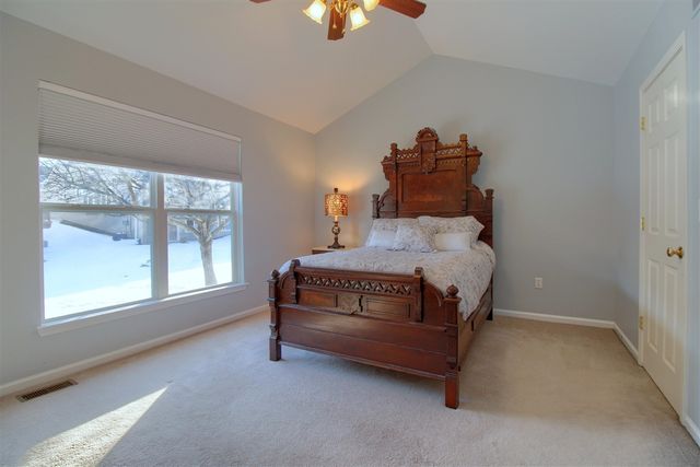 8165 Sequoia Lane, White Lake, MI 48386