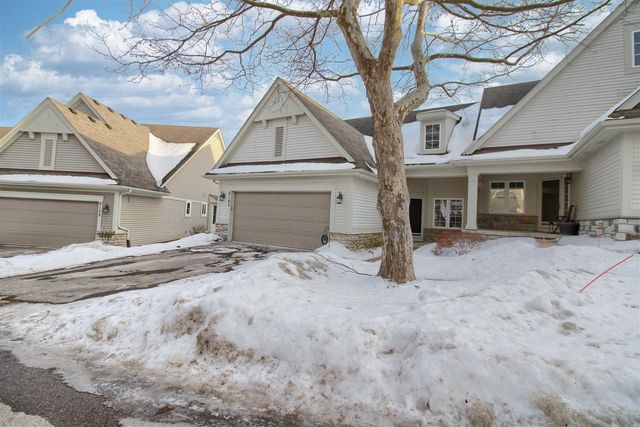 8165 Sequoia Lane, White Lake, MI 48386