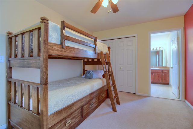 8165 Sequoia Lane, White Lake, MI 48386