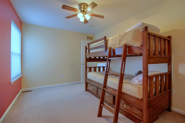 8165 Sequoia Lane, White Lake, MI 48386