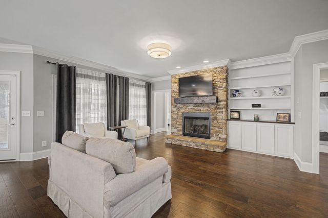 1904 Rhonda Dr, Christiana, TN 37037