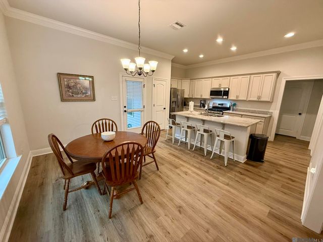 7306 Kenilworth Crossing Ave, Baton Rouge, LA 70820