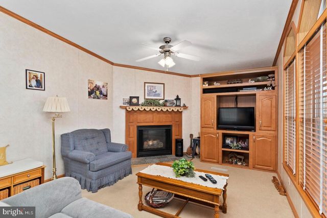 30 ADELE AVE, Carlisle, PA 17015