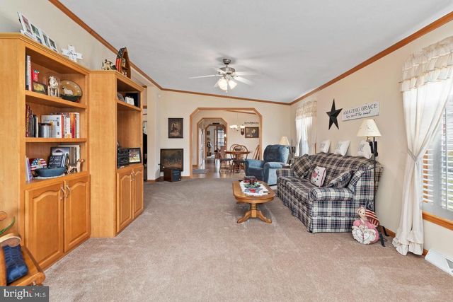 30 ADELE AVE, Carlisle, PA 17015