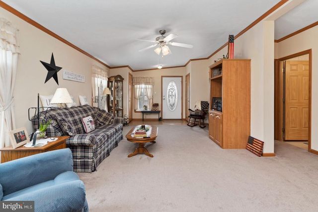30 ADELE AVE, Carlisle, PA 17015