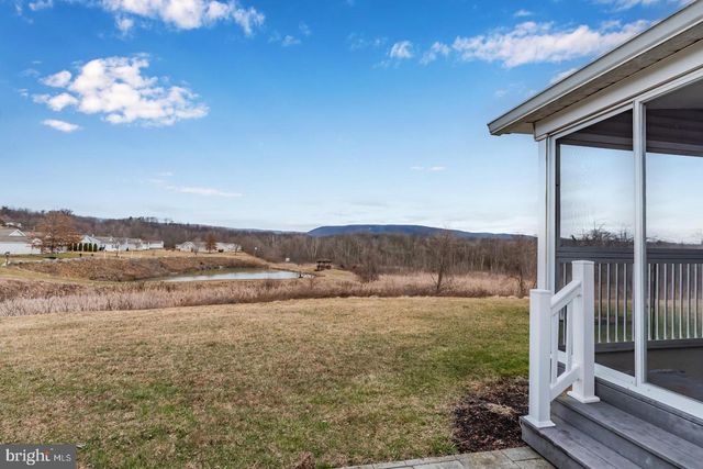 30 ADELE AVE, Carlisle, PA 17015