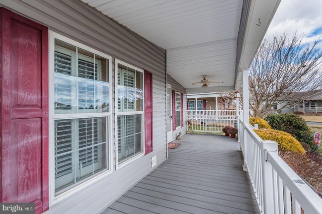 30 ADELE AVE, Carlisle, PA 17015
