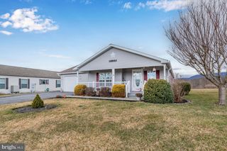 30 ADELE AVE, Carlisle, PA 17015