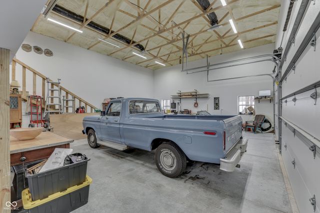 8851 S Peoga Road, Trafalgar, IN 46181