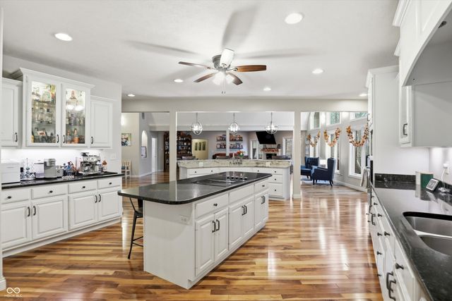 8851 S Peoga Road, Trafalgar, IN 46181