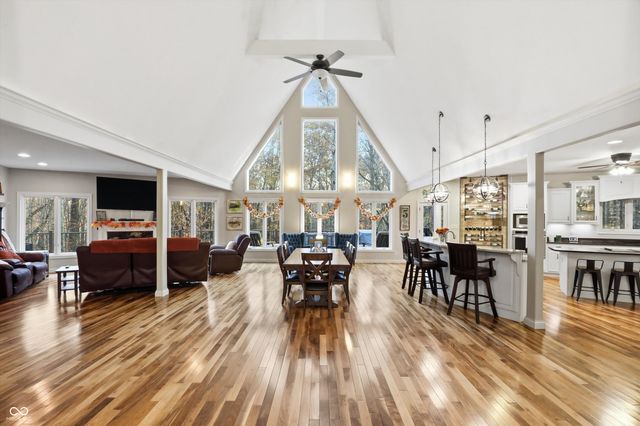 8851 S Peoga Road, Trafalgar, IN 46181