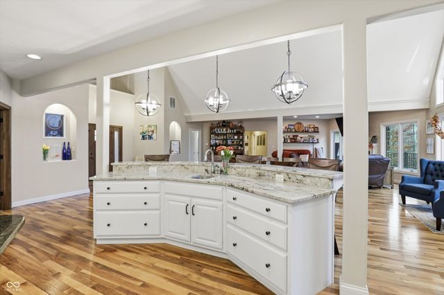 8851 S Peoga Road, Trafalgar, IN 46181