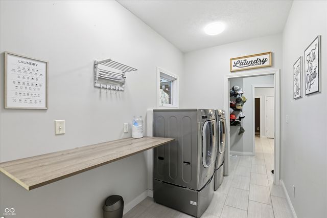 8851 S Peoga Road, Trafalgar, IN 46181