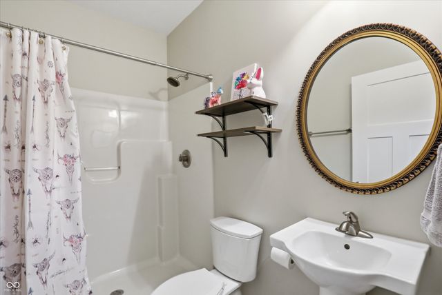 8851 S Peoga Road, Trafalgar, IN 46181