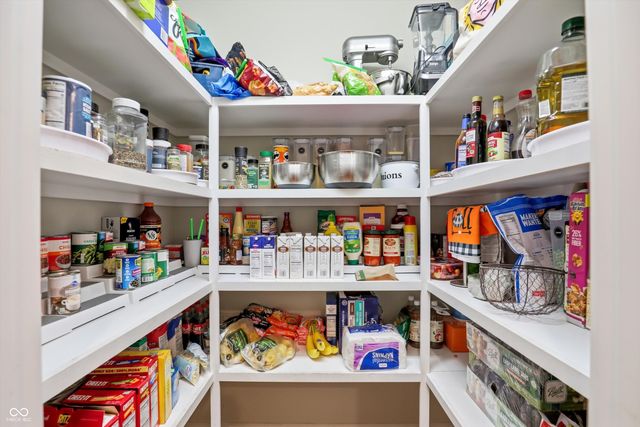 8851 S Peoga Road, Trafalgar, IN 46181