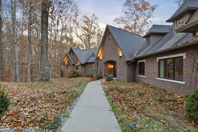 8851 S Peoga Road, Trafalgar, IN 46181