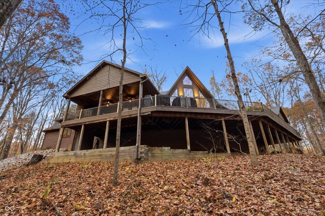 8851 S Peoga Road, Trafalgar, IN 46181