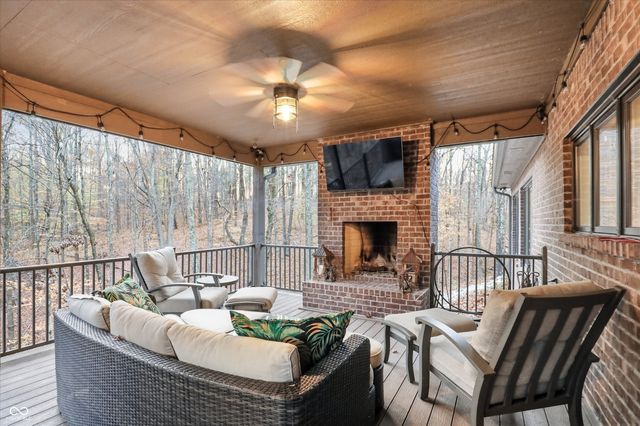 8851 S Peoga Road, Trafalgar, IN 46181