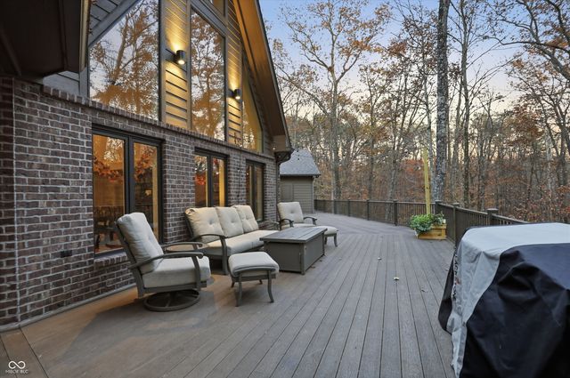 8851 S Peoga Road, Trafalgar, IN 46181