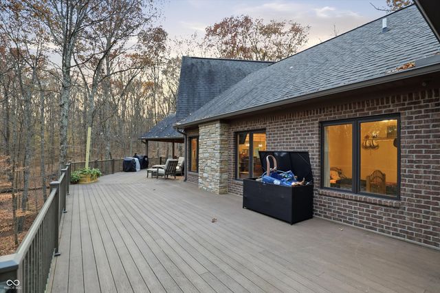 8851 S Peoga Road, Trafalgar, IN 46181