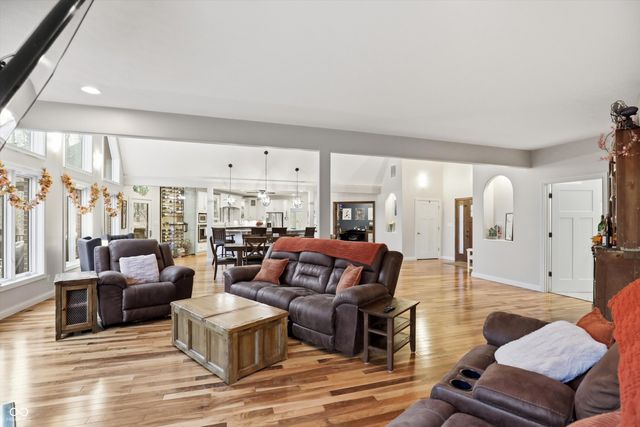 8851 S Peoga Road, Trafalgar, IN 46181