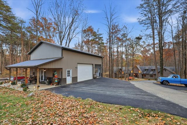 8851 S Peoga Road, Trafalgar, IN 46181