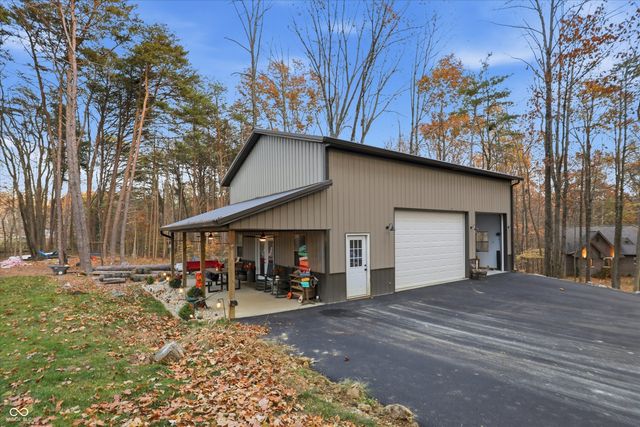 8851 S Peoga Road, Trafalgar, IN 46181