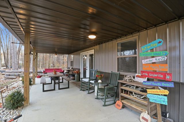 8851 S Peoga Road, Trafalgar, IN 46181