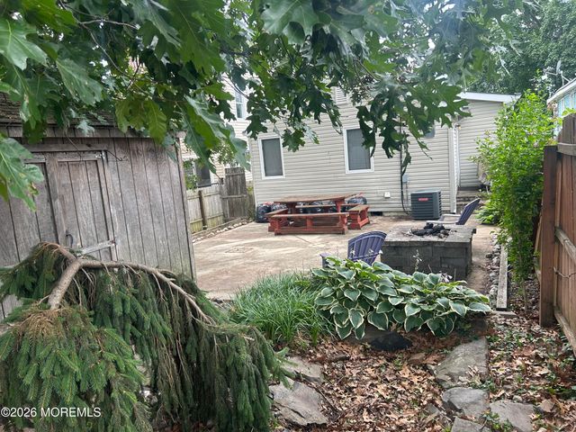 128 Chamone Avenue, Leonardo, NJ 07737