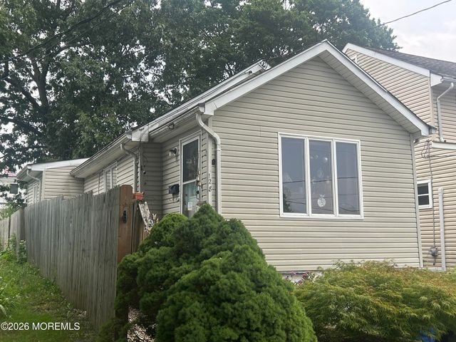128 Chamone Avenue, Leonardo, NJ 07737