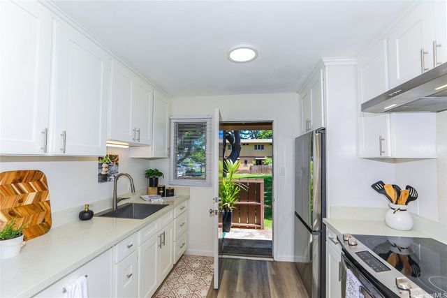 98-1384 Hinu Place 49, Pearl City, HI 96782