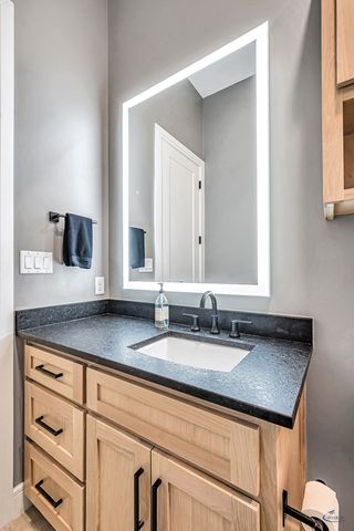 5211 Balfour Ct, Midland, TX 79707