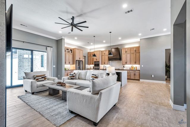 5211 Balfour Ct, Midland, TX 79707