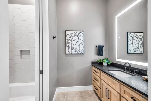 5211 Balfour Ct, Midland, TX 79707