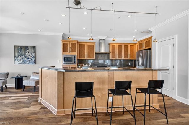 3800 DuPont Cir Unit 505, Virginia Beach, VA 23455