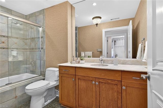 3800 DuPont Cir Unit 505, Virginia Beach, VA 23455