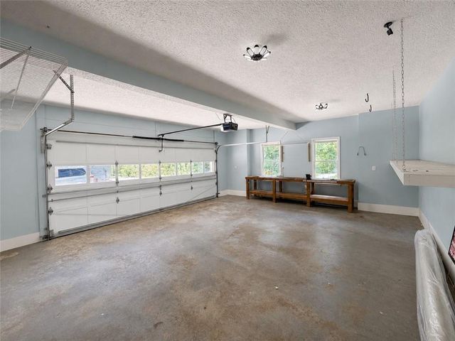 210 Pinehill Lane, Woodstock, GA 30188