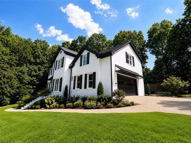 210 Pinehill Lane, Woodstock, GA 30188
