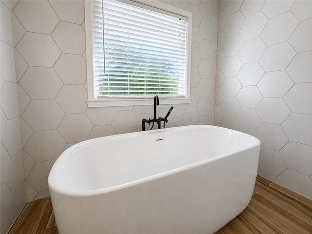 210 Pinehill Lane, Woodstock, GA 30188